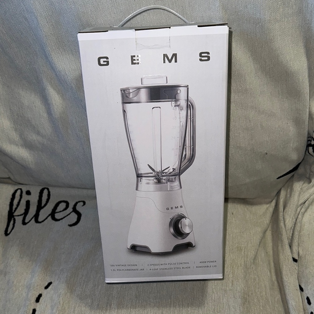 Dwell six GEMS White and grey Blender with 2 speeds Pulse Control New